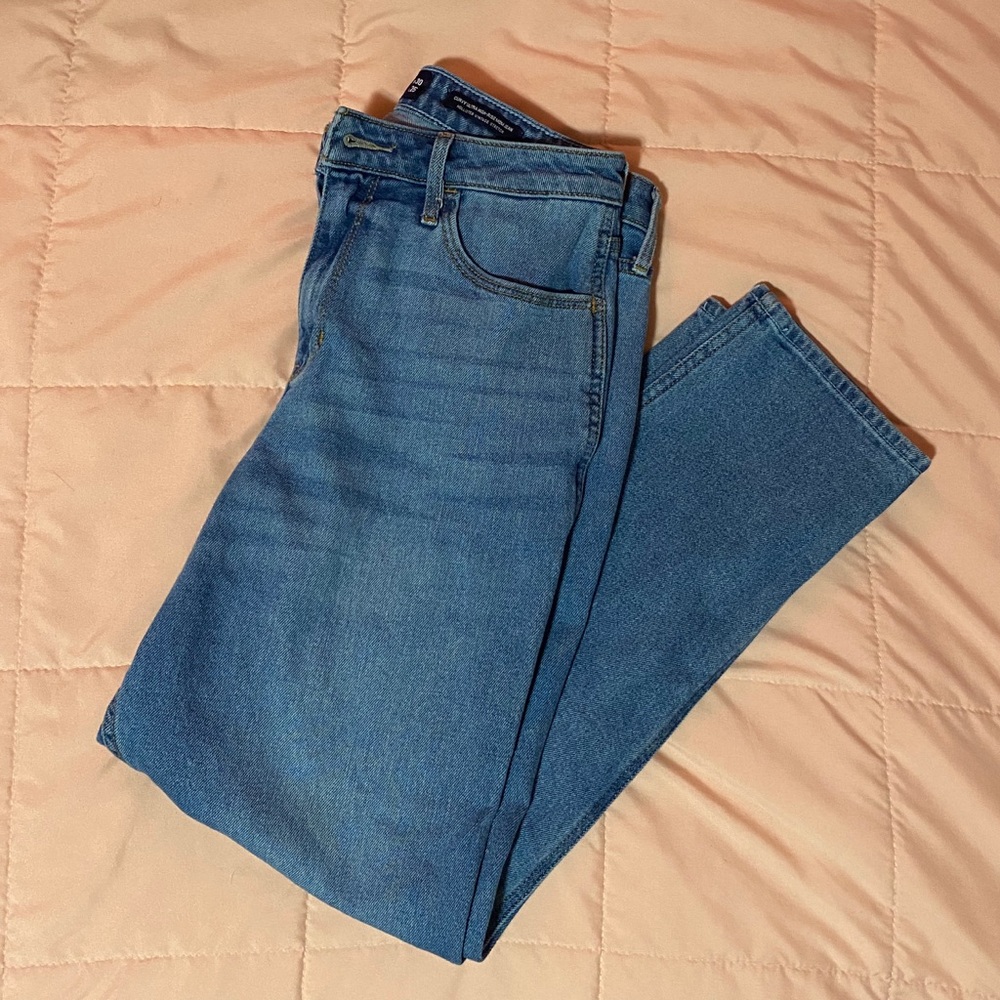 hollister curvy ultra high rise mom jean